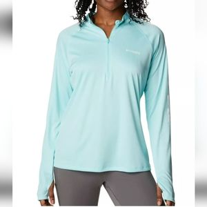 Columbia sportswear top with thumb holes
